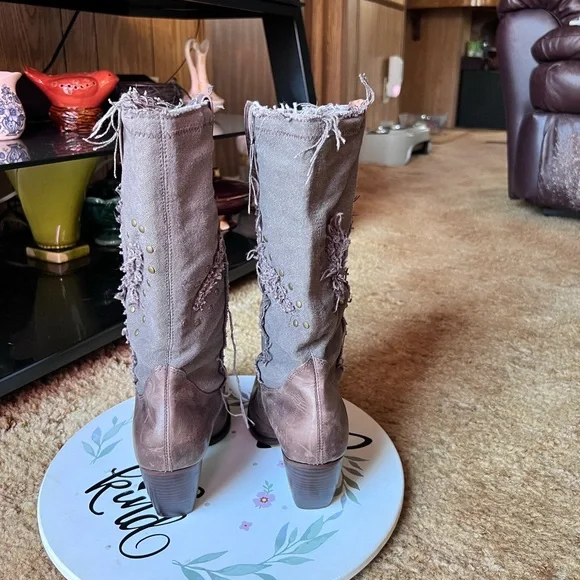 Women’s vintage Penny ❤️ Kenny genuine leather western pointy toe boots. - Picture 16 of 17